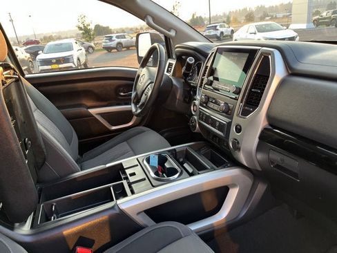 Certified 2024 Nissan Titan SV w/ SV Convenience Package image 18