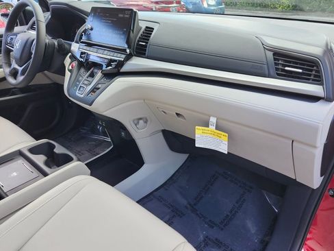 New 2026 Honda Odyssey EX-L image 16