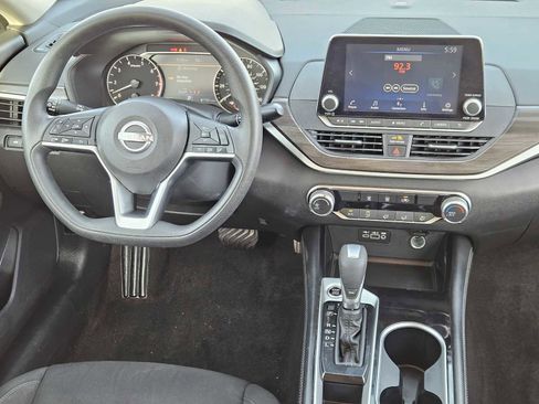 Used 2023 Nissan Altima 2.5 SV image 25