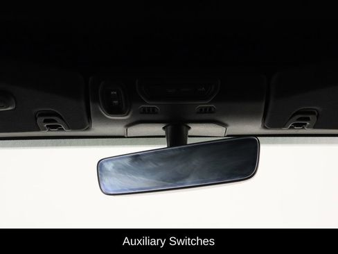 Used 2019 Jeep Wrangler Unlimited Sahara image 23