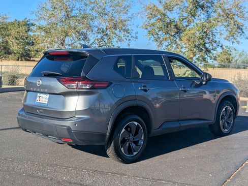 Certified 2025 Nissan Rogue SV image 8