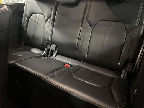 Used 2021 Ford Expedition Platinum image 13