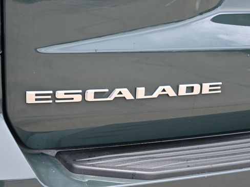 Used 2026 Cadillac Escalade Luxury w/ Touring Package AWD/4WD image 21