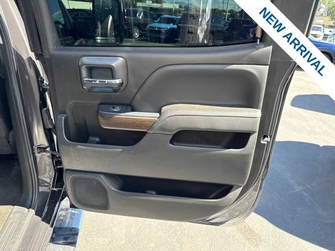 Used 2016 GMC Sierra 2500 Denali w/ Duramax Plus Package AWD/4WD image 12