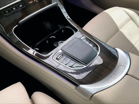 Used 2022 Mercedes-Benz GLC 300 image 16