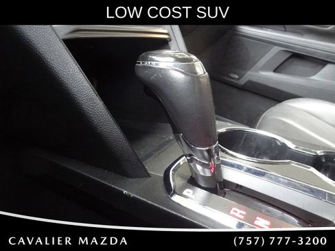 Used 2017 GMC Terrain SLT AWD/4WD image 29