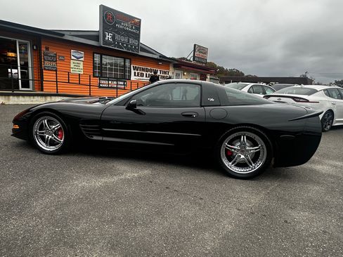 Used 1999 Chevrolet Corvette Coupe w/ Memory Pkg image 8