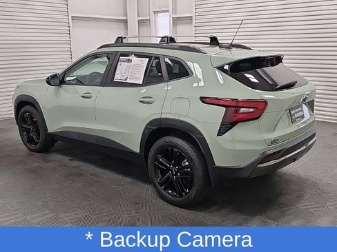 Used 2025 Chevrolet Trax ACTIV w/ Sunroof Package FWD image 7