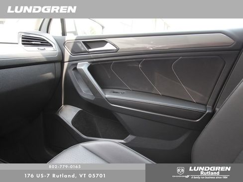 Used 2022 Volkswagen Tiguan SE image 22