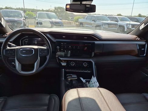 Used 2023 GMC Sierra 1500 Denali AWD/4WD image 33