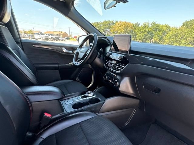 Used 2025 Ford Escape ST-Line AWD/4WD image 16