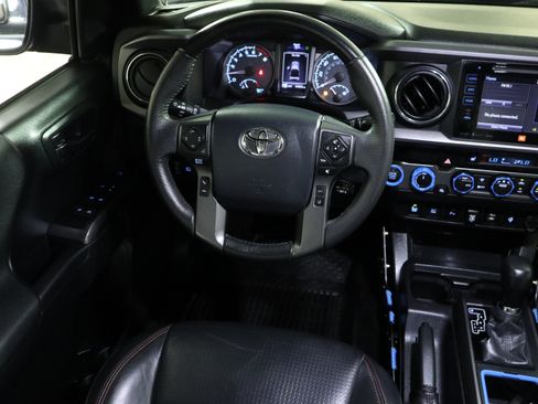 Used 2019 Toyota Tacoma TRD Pro AWD/4WD image 16