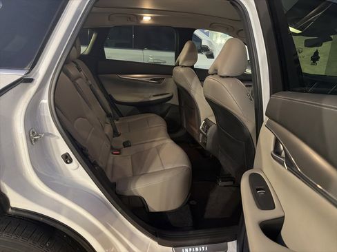 Certified 2024 INFINITI QX50 Luxe image 6
