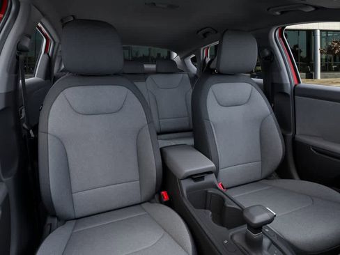 New 2025 Kia K4 LXS image 15