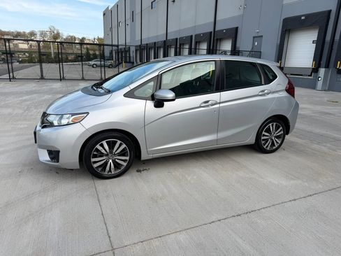 Used 2015 Honda Fit EX image 3