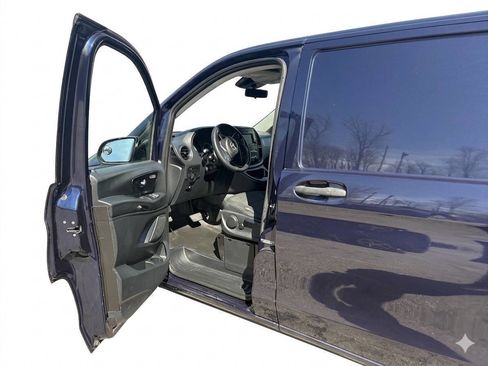 Used 2016 Mercedes-Benz Metris image 12