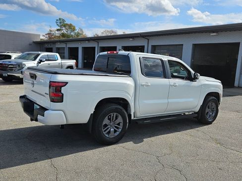 New 2026 Nissan Frontier SV w/ SV Convenience Package AWD/4WD image 11