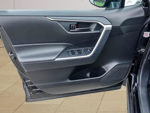 Certified 2025 Toyota RAV4 LE AWD/4WD image 22