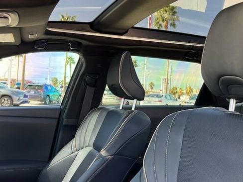 Used 2025 Toyota Crown Signia image 15