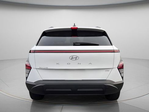 Used 2024 Hyundai Kona SEL AWD/4WD image 5