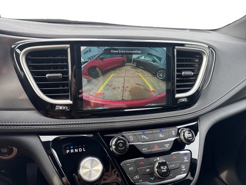 New 2026 Chrysler Pacifica Select image 25