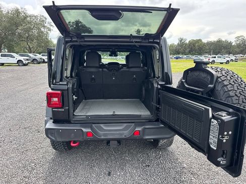 Used 2021 Jeep Wrangler Unlimited Rubicon AWD/4WD image 13