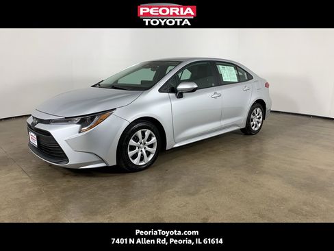 Used 2024 Toyota Corolla LE image 1