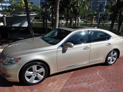Used 2010 Lexus LS 460 w/ Luxury Value Edition image 27