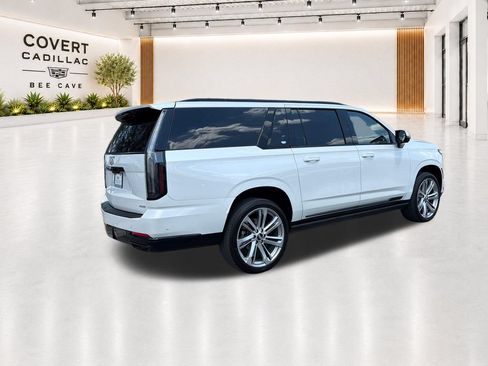 Used 2025 Cadillac Escalade ESV Sport w/ Touring Package AWD/4WD image 12