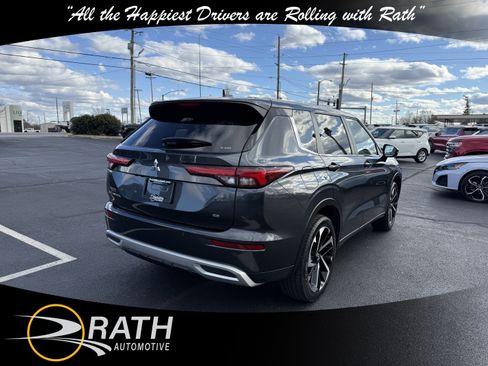 Used 2024 Mitsubishi Outlander SE image 9