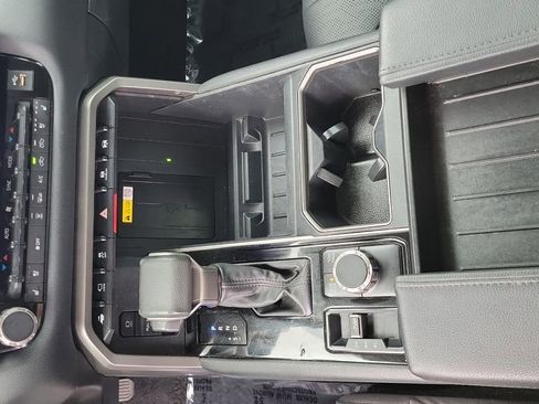 Used 2022 Toyota Tundra Limited image 18