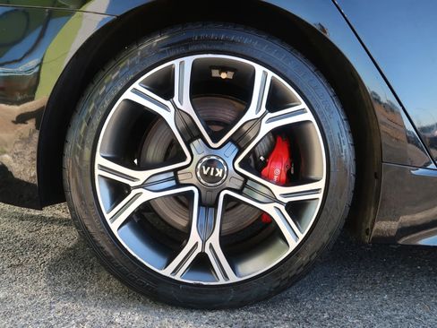 Used 2018 Kia Stinger GT2 image 52