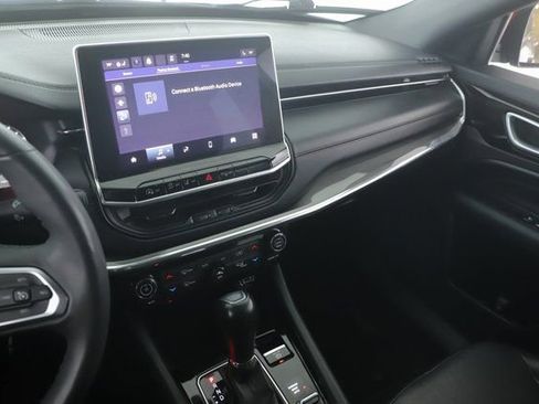 Used 2023 Jeep Compass Limited image 26