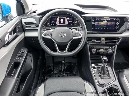 Used 2023 Volkswagen Taos SEL image 14
