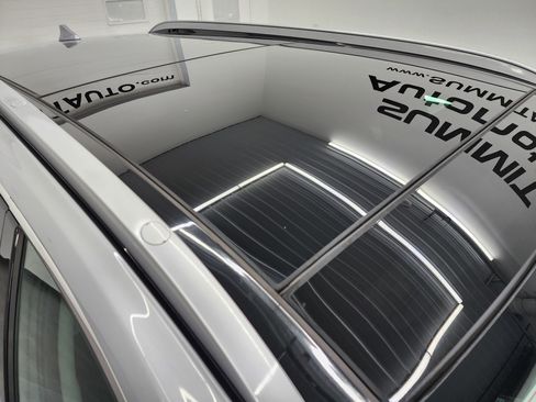 Used 2023 Hyundai Santa Fe SEL w/ Premium Package image 4