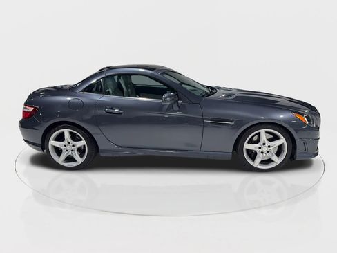 Used 2015 Mercedes-Benz SLK 250 w/ Premium Package image 15