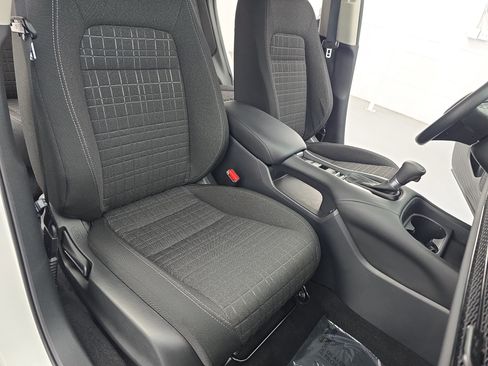 Used 2025 Honda HR-V LX image 10