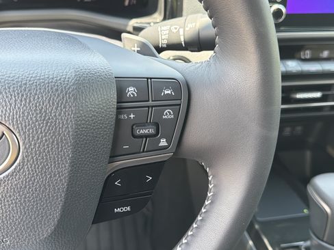 Used 2026 Toyota Camry SE FWD image 25
