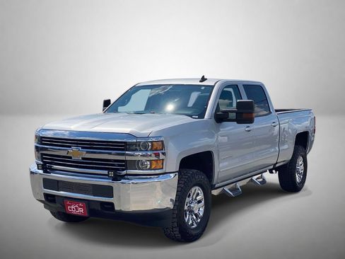 Used 2018 Chevrolet Silverado 2500 LT AWD/4WD image 7