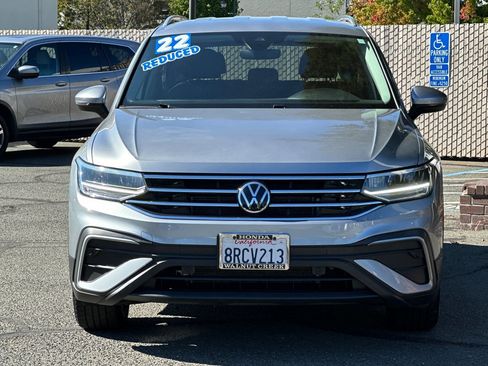 Used 2022 Volkswagen Tiguan SE image 6