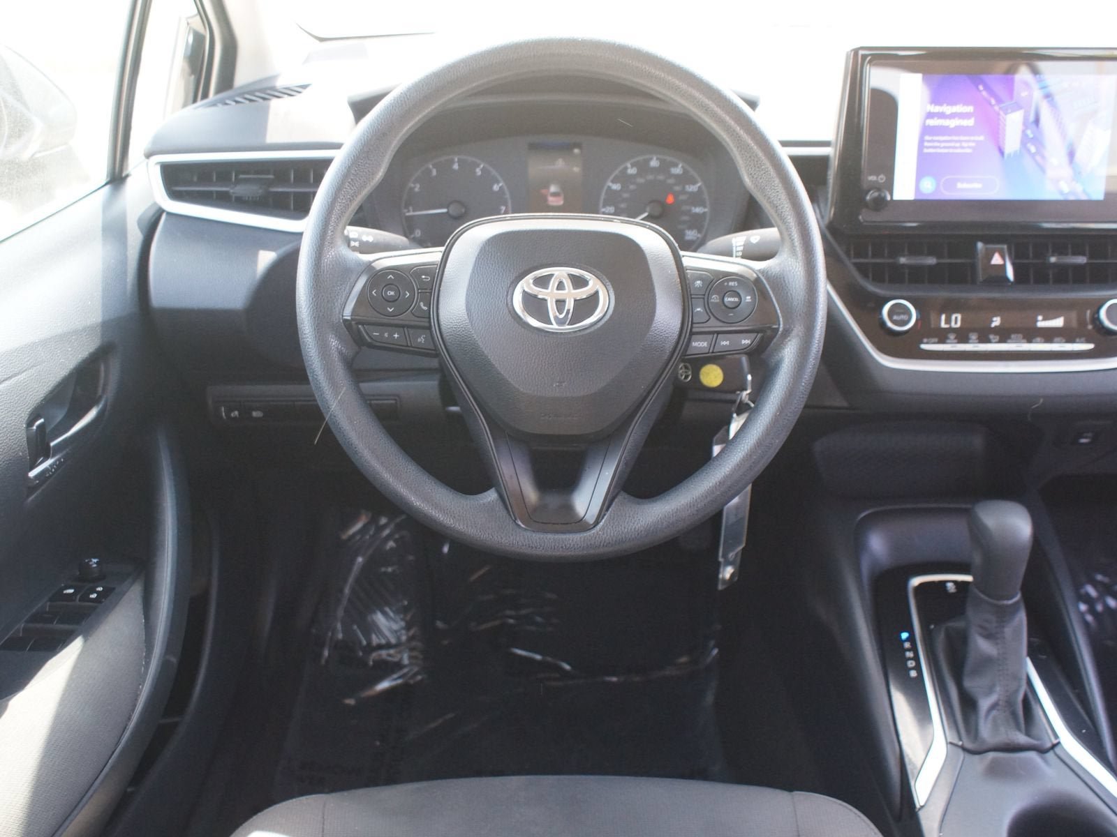 Used 2024 Toyota Corolla LE FWD image 5