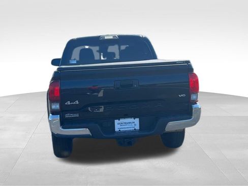 Used 2019 Toyota Tacoma SR5 AWD/4WD image 7
