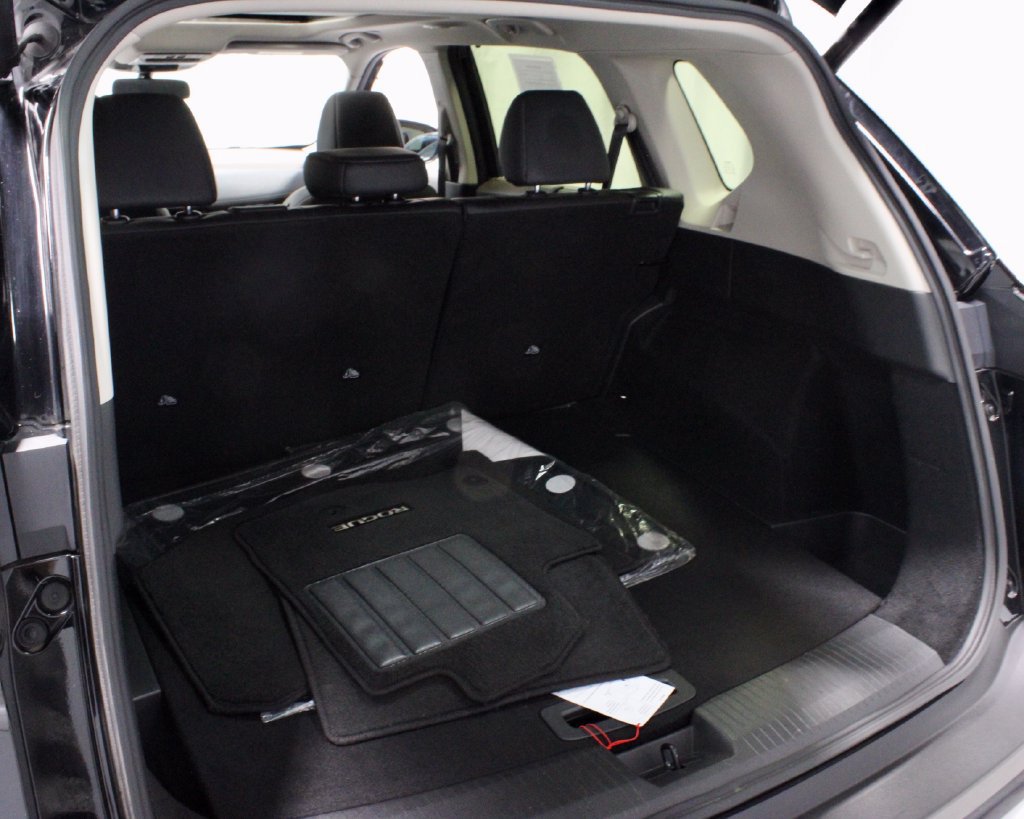 Certified 2023 Nissan Rogue SV w/ SV Premium B Package AWD/4WD image 11