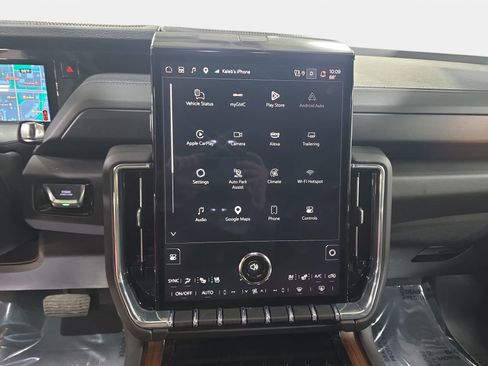 Used 2025 GMC Yukon Denali AWD/4WD image 20