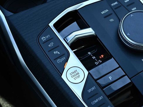 New 2026 BMW 330i Sedan w/ M Sport Package image 17