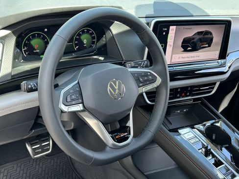New 2026 Volkswagen Atlas Peak Edition AWD/4WD image 21
