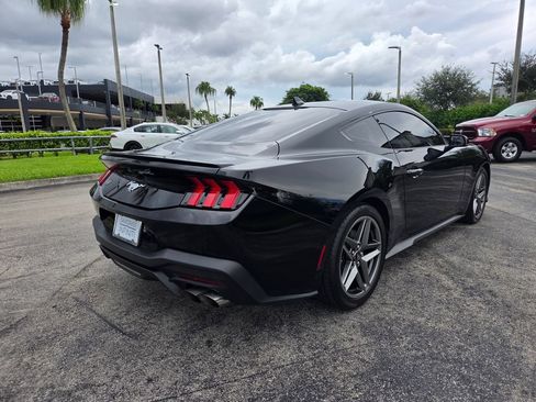 Used 2025 Ford Mustang Premium RWD image 7