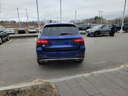 Used 2017 Mercedes-Benz GLC 300 4MATIC image 6