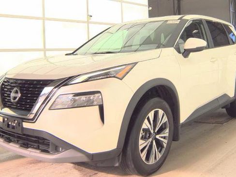 Used 2023 Nissan Rogue SV image 1