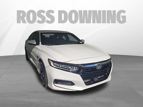 Used 2018 Honda Accord Sport image 3